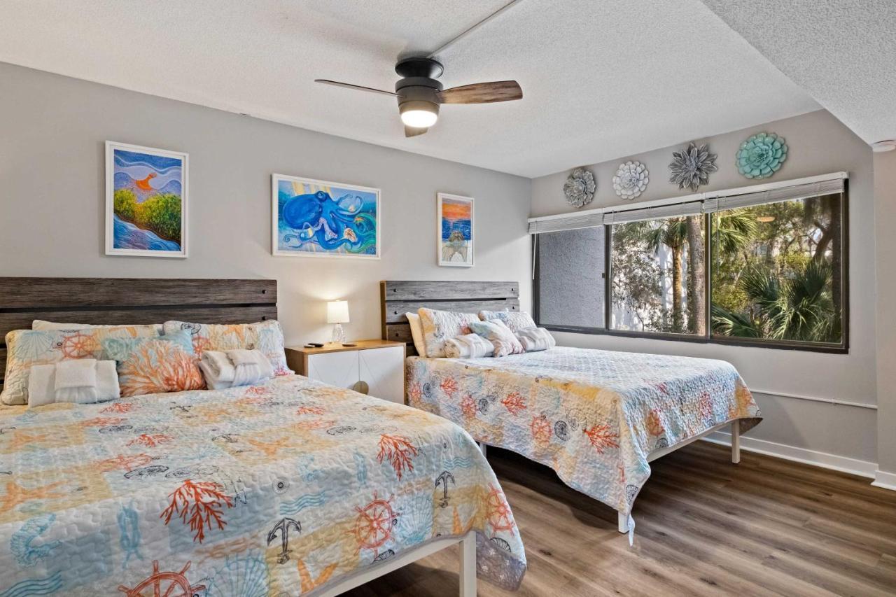 Coastal Oasis With Pool - Walk To Coligny Beach Park Hilton Head Island Bagian luar foto