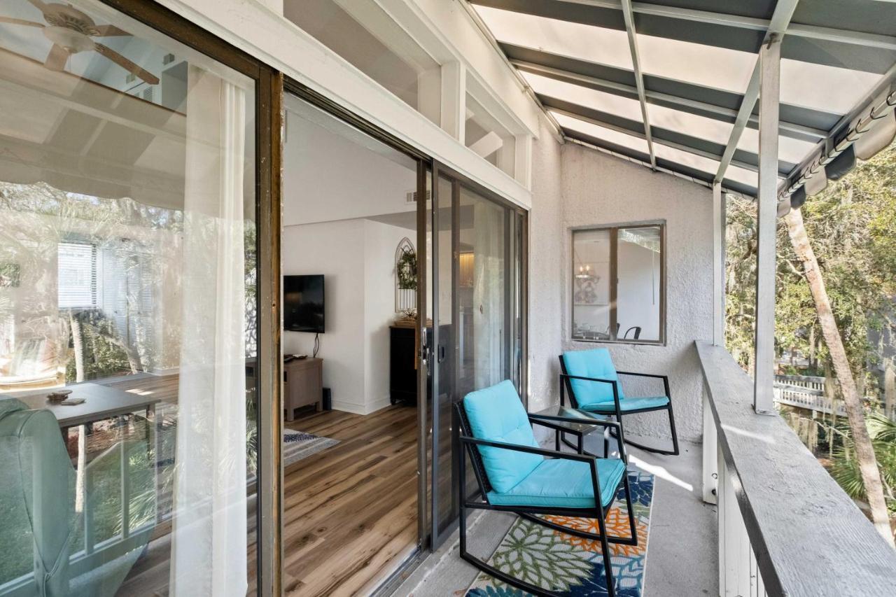 Coastal Oasis With Pool - Walk To Coligny Beach Park Hilton Head Island Bagian luar foto