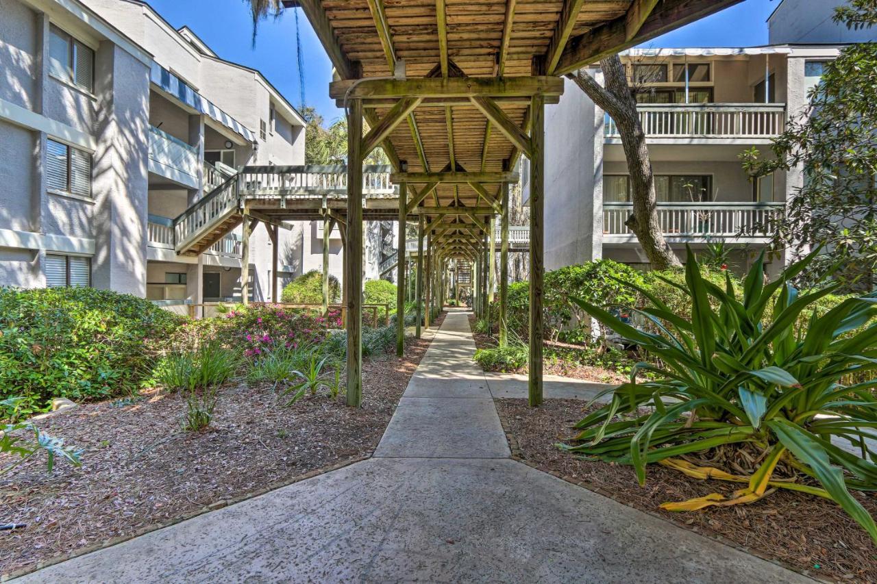 Coastal Oasis With Pool - Walk To Coligny Beach Park Hilton Head Island Bagian luar foto